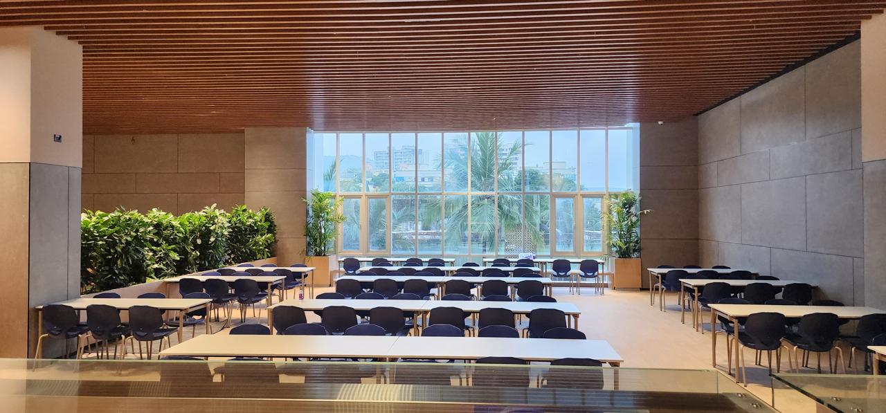 Oberoi International School